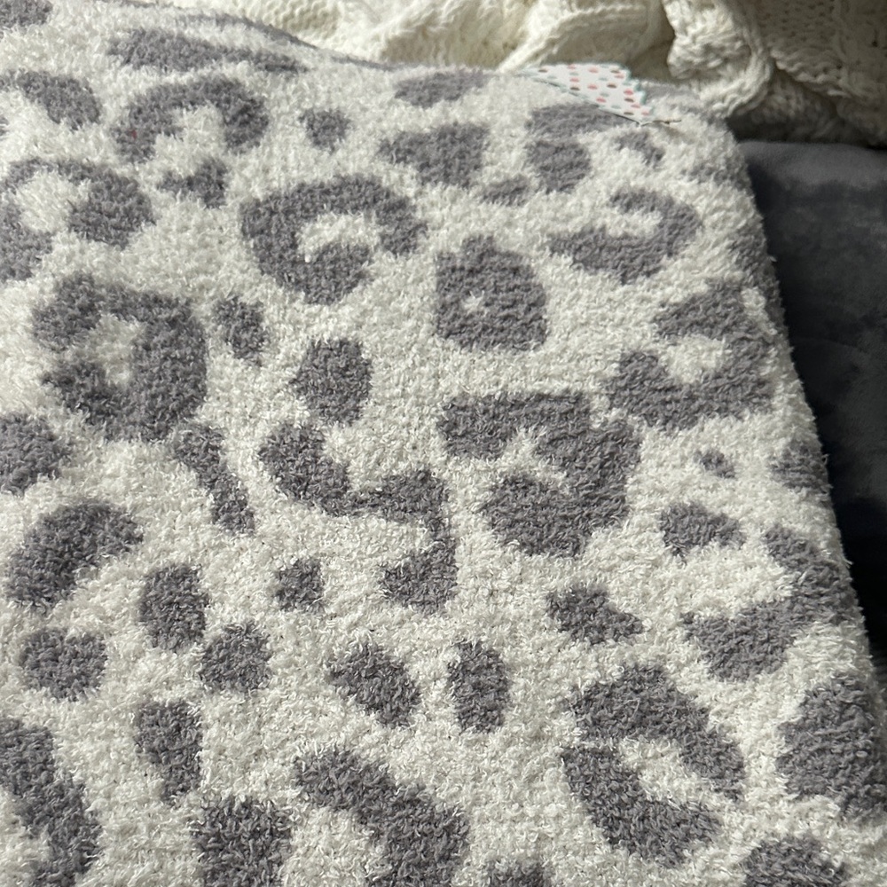 Cupcakes and cashmere blanket